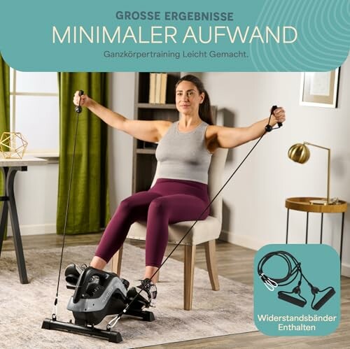 Frau trainiert mit Rudergerät und Widerstandsbändern